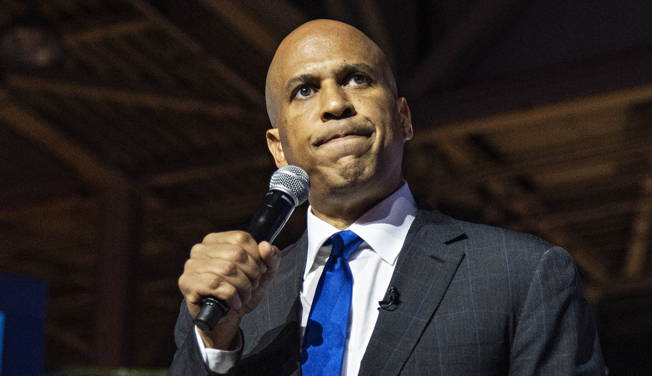 Cory Booker glosses over early life in upper-class New Jersey suburb