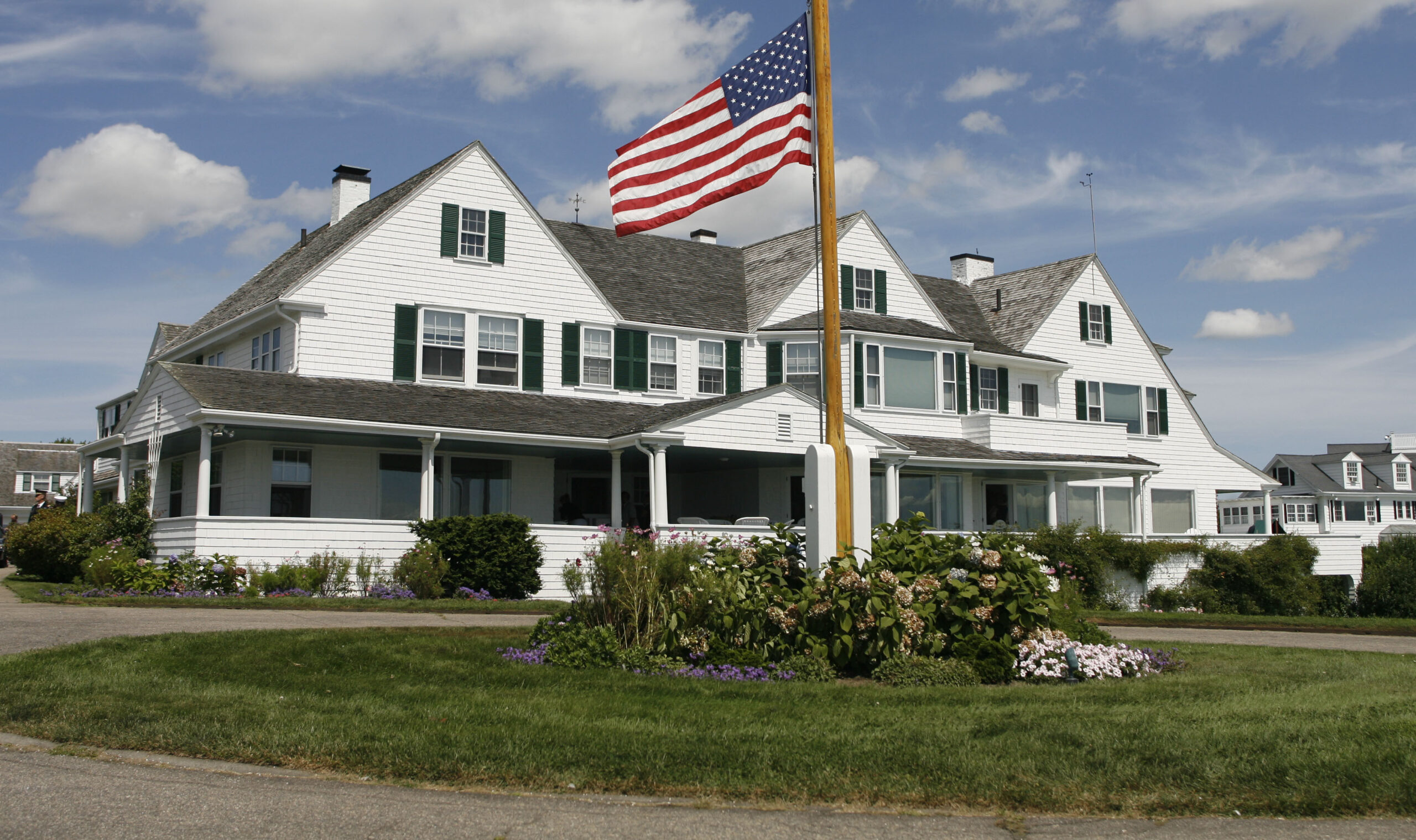UPDATED: Kennedy granddaughter dies of apparent drug overdose at Hyannis Port