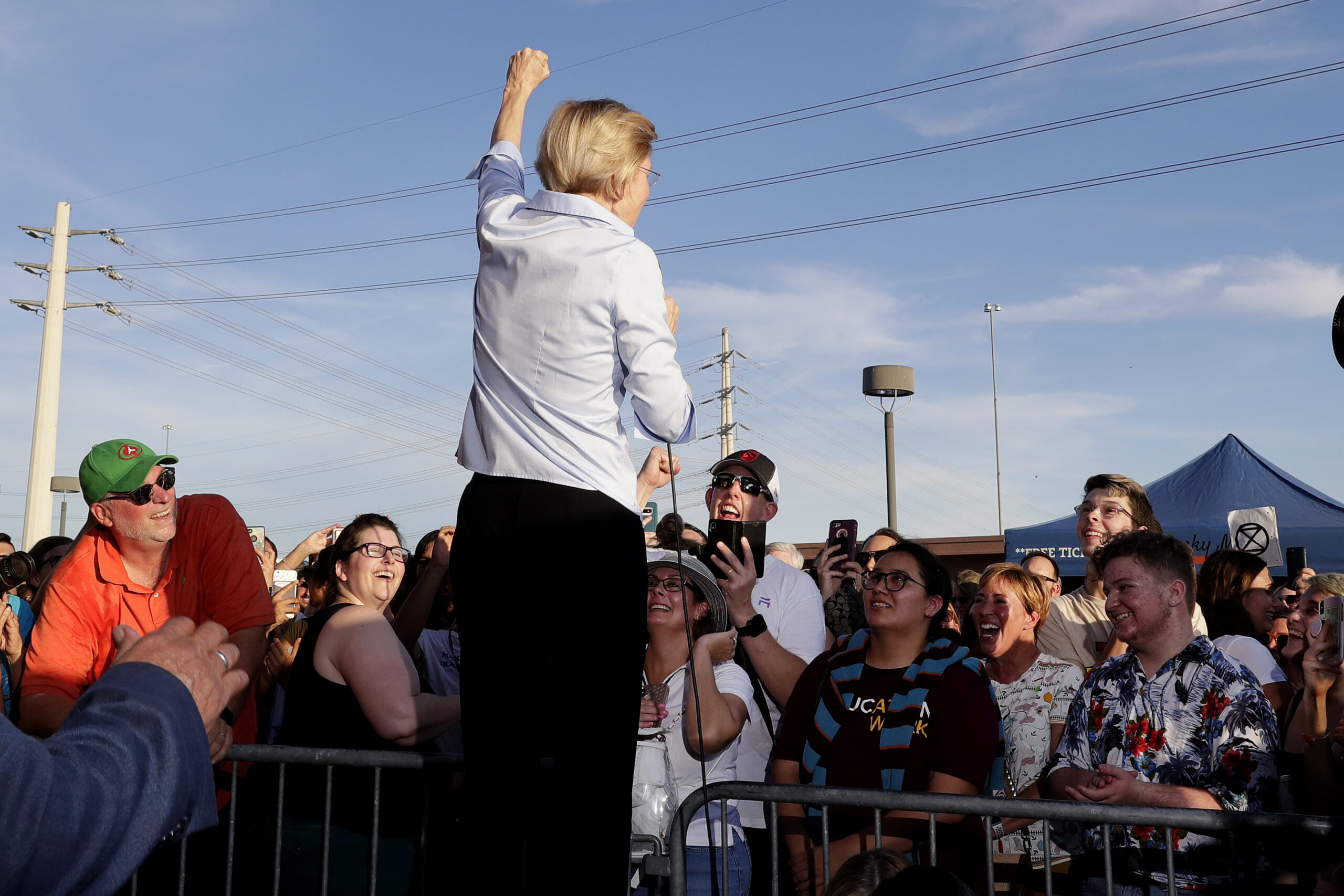Man arrested after Trump and Warren supporters clash outside Arizona town hall