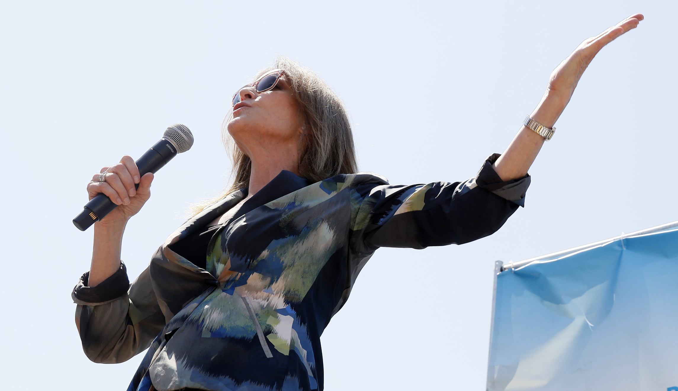 Marianne Williamson fires entire 2020 campaign staff