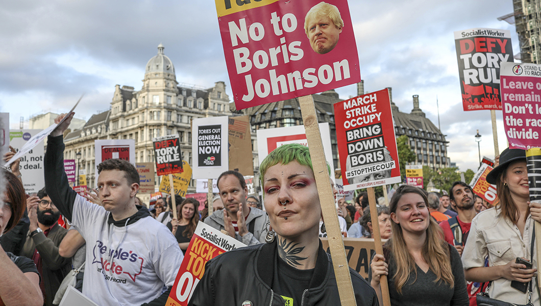 Parliament blocks Boris Johnson’s Brexit, UK jumps toward a snap election