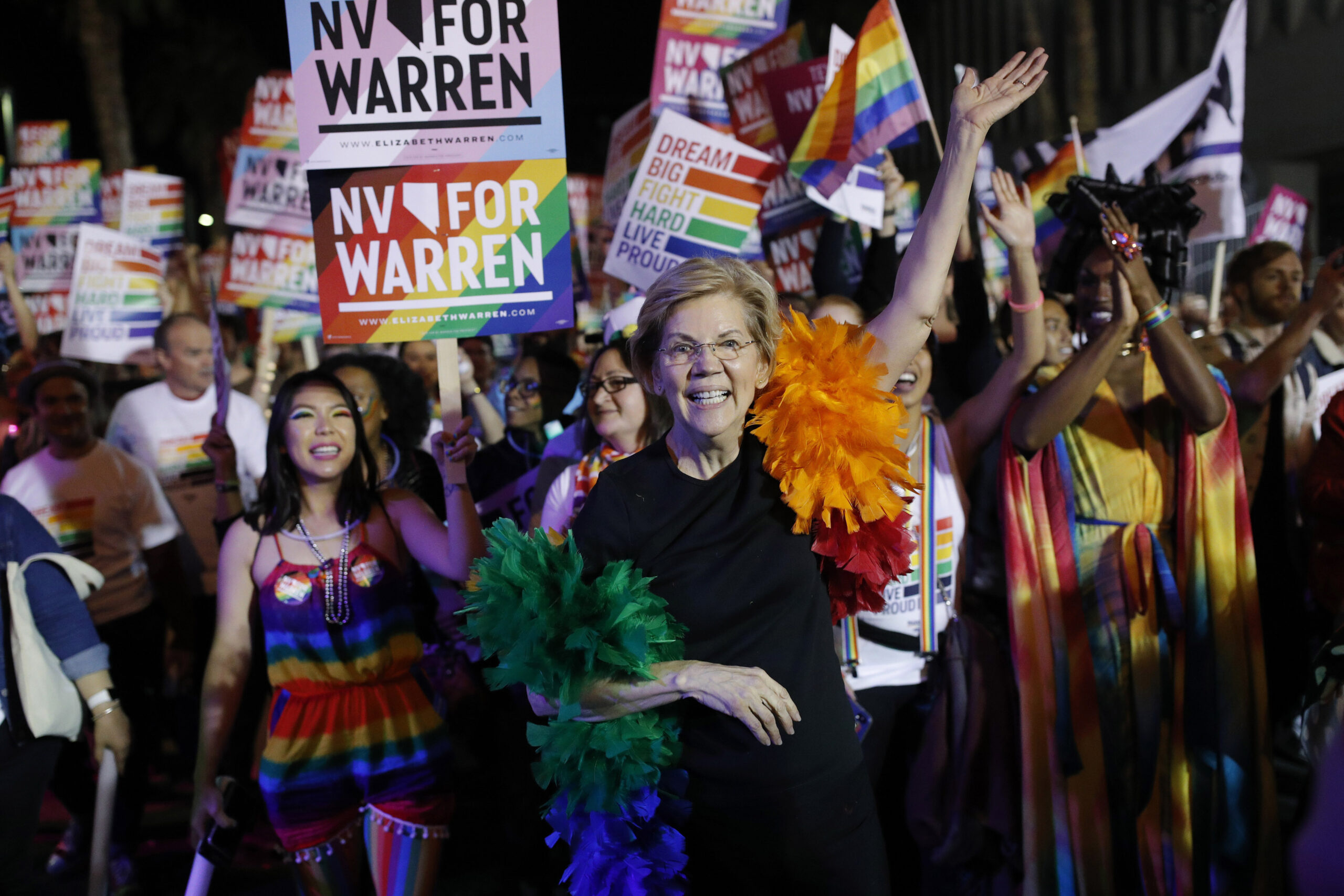 2020 odds: Warren surges from 28-1 to even, but Trump still on top