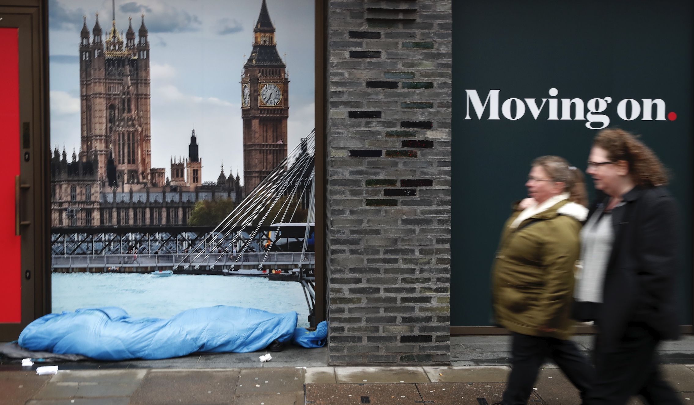 On eve of election, Brexit doubts restrain British economy
