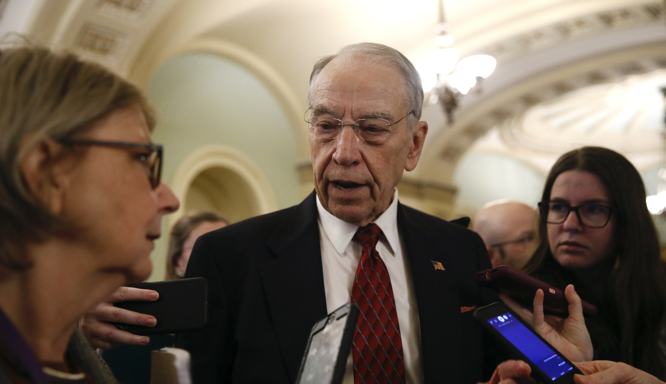 Bipartisan vote sends Trump USMCA trade deal to Senate floor