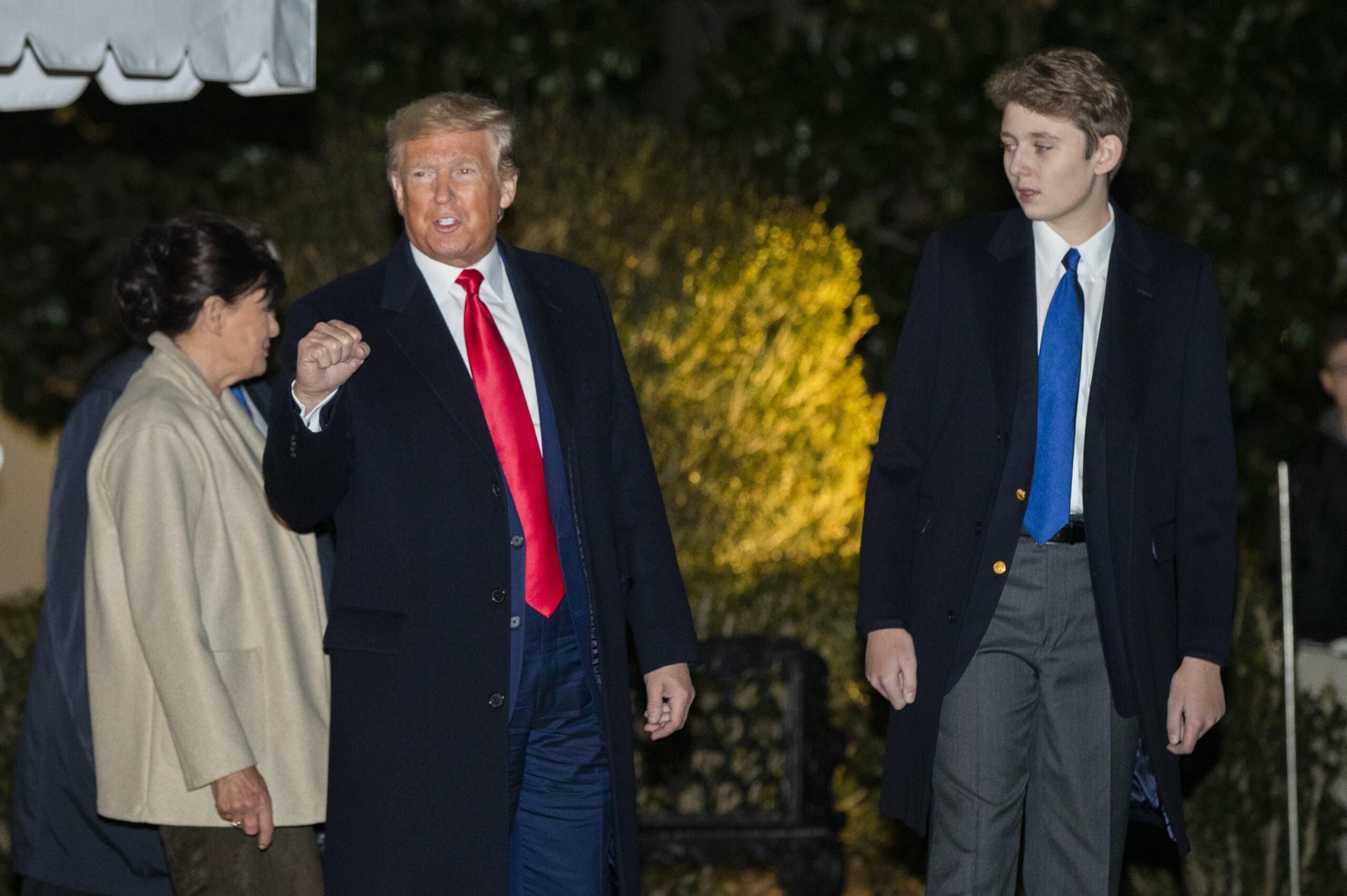 Weekly Trump Report Card: ‘Merry Impeachmas’ cheer said it all
