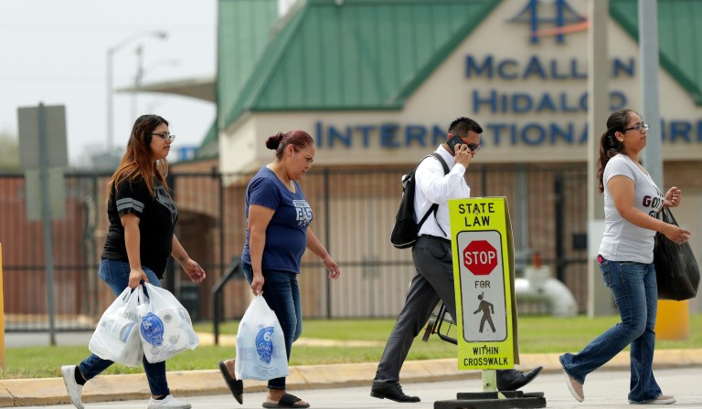 Trump administration to keep borders with Canada and Mexico closed through June 22