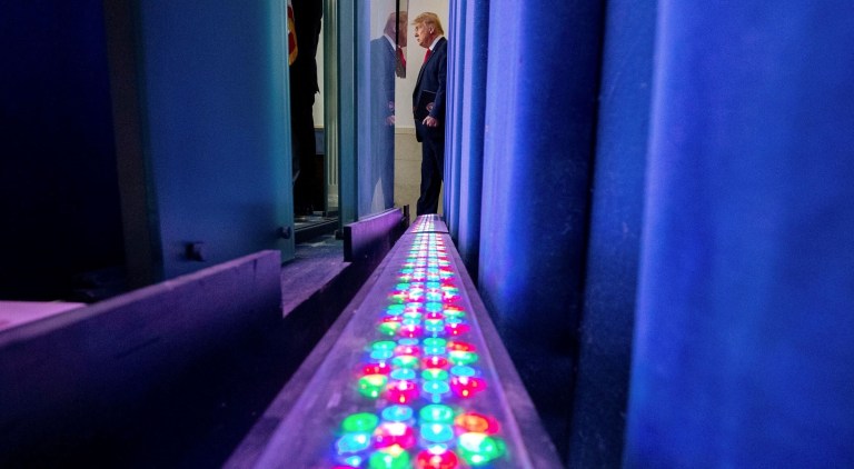 Trump upends advice on using face masks even as he announces it