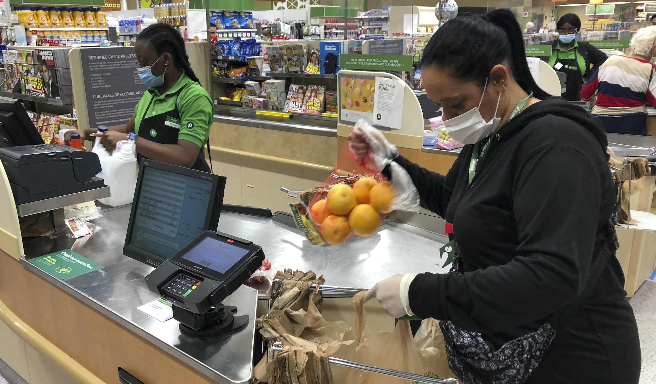 New jobless claims hit 840,000 last week as pandemic batters job market