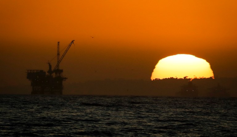 Plummeting oil prices rattles energy state politics