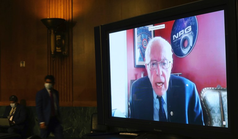Bernie Sanders delegates asked to sign pledge agreeing to play nice at Democratic convention
