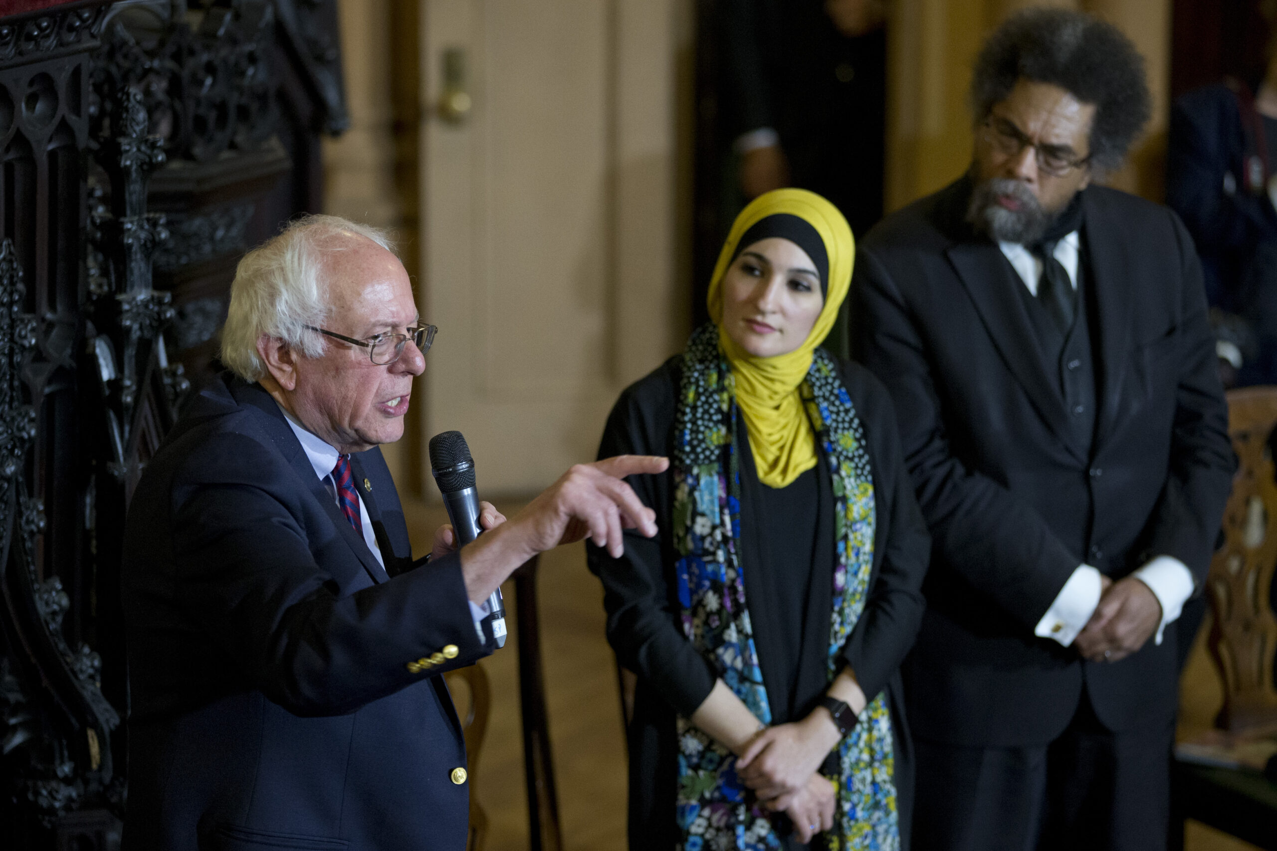 ‘First Jewish American president’: Linda Sarsour endorses Bernie Sanders