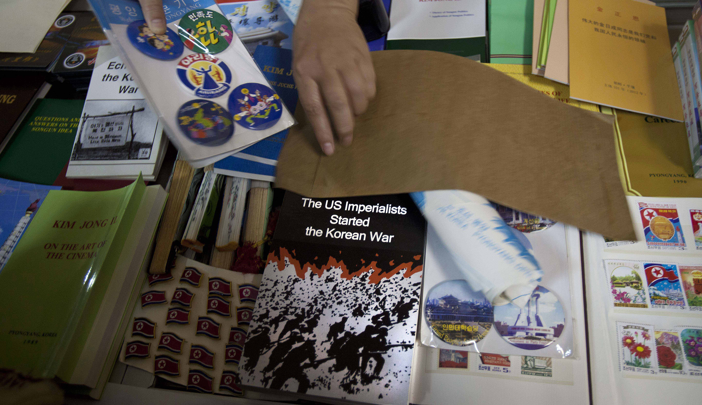Anti-American souvenirs disappear from North Korea gift shops