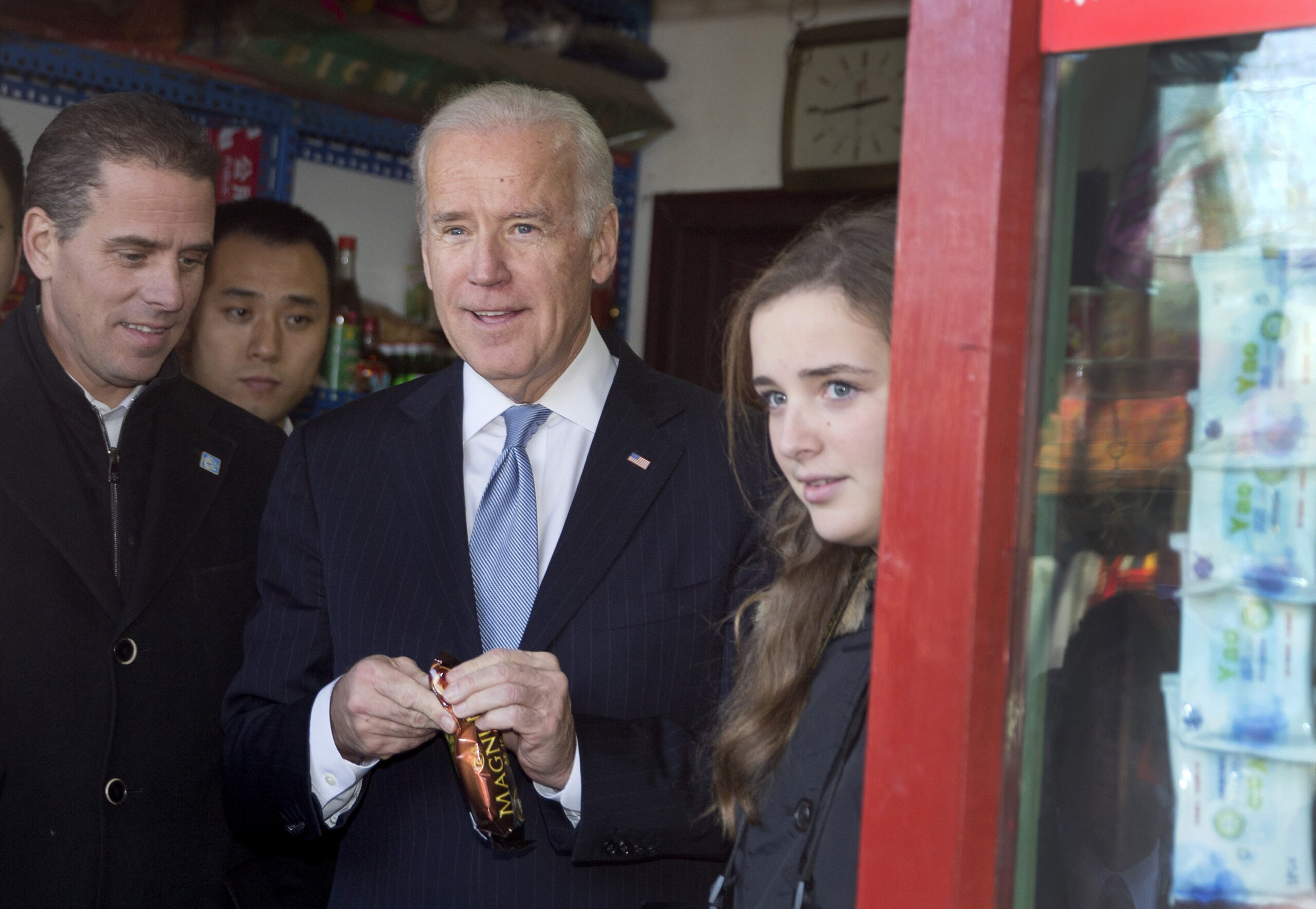 White House will push for Bidens and whistleblower to testify at trial