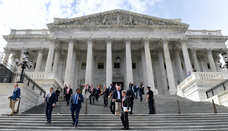 New York City-based lawmakers defy 14-day suggested quarantine to vote for coronavirus relief package