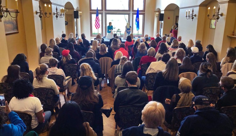 Wisconsin Republicans see signs Trump will steal the state again