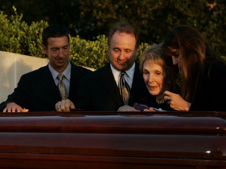 Reagan family’s Father’s Day message: Try a hug