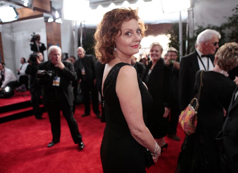 Hollywood actress Susan Sarandon joins protest outside AOC’s office: ‘We’re losing hope here that you represent us’