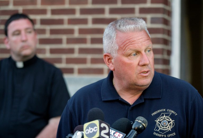 Maryland sheriff on leave after machine gun scheme indictment