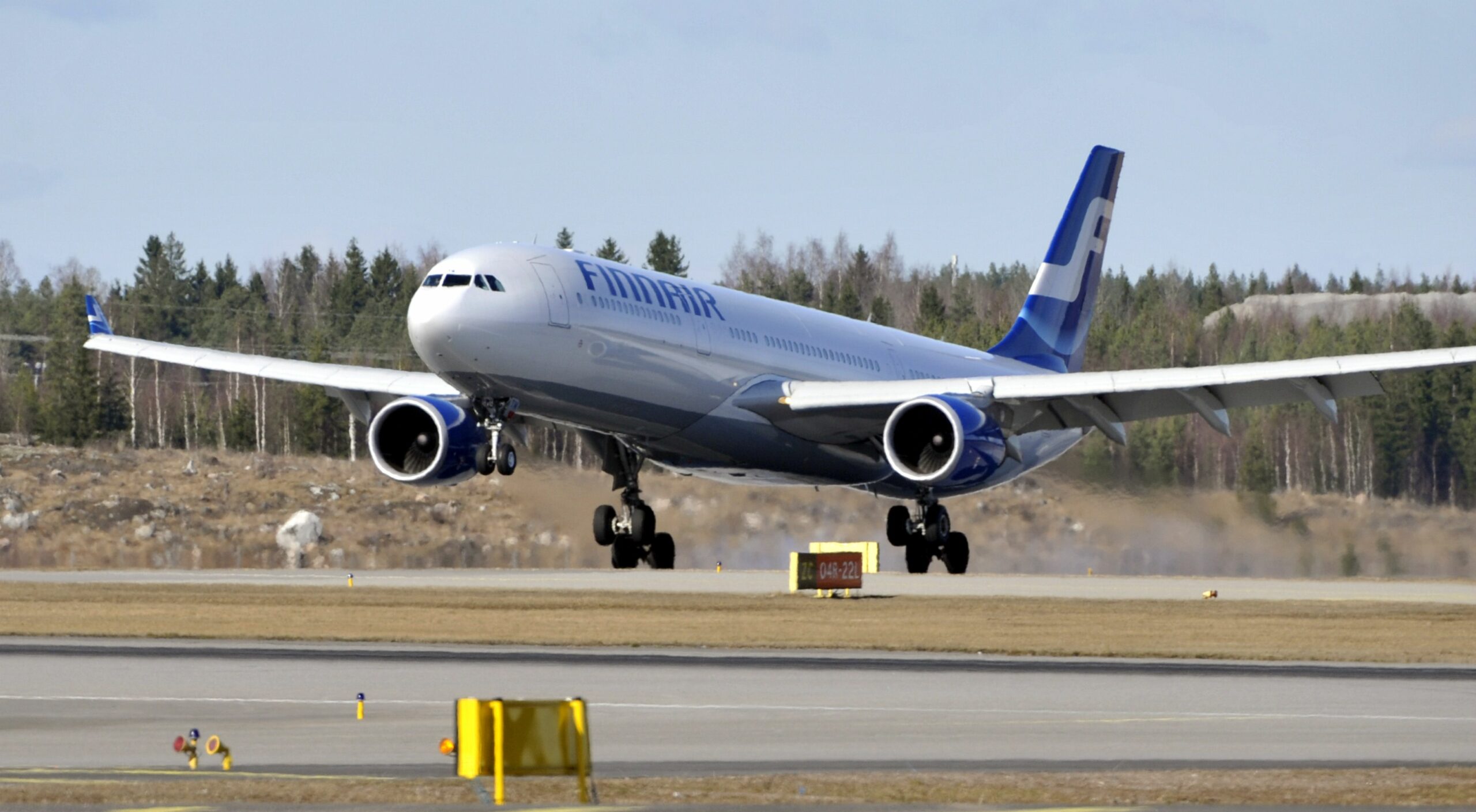 Closed Russian airspace forces airlines to find new routes and return to Cold War paths