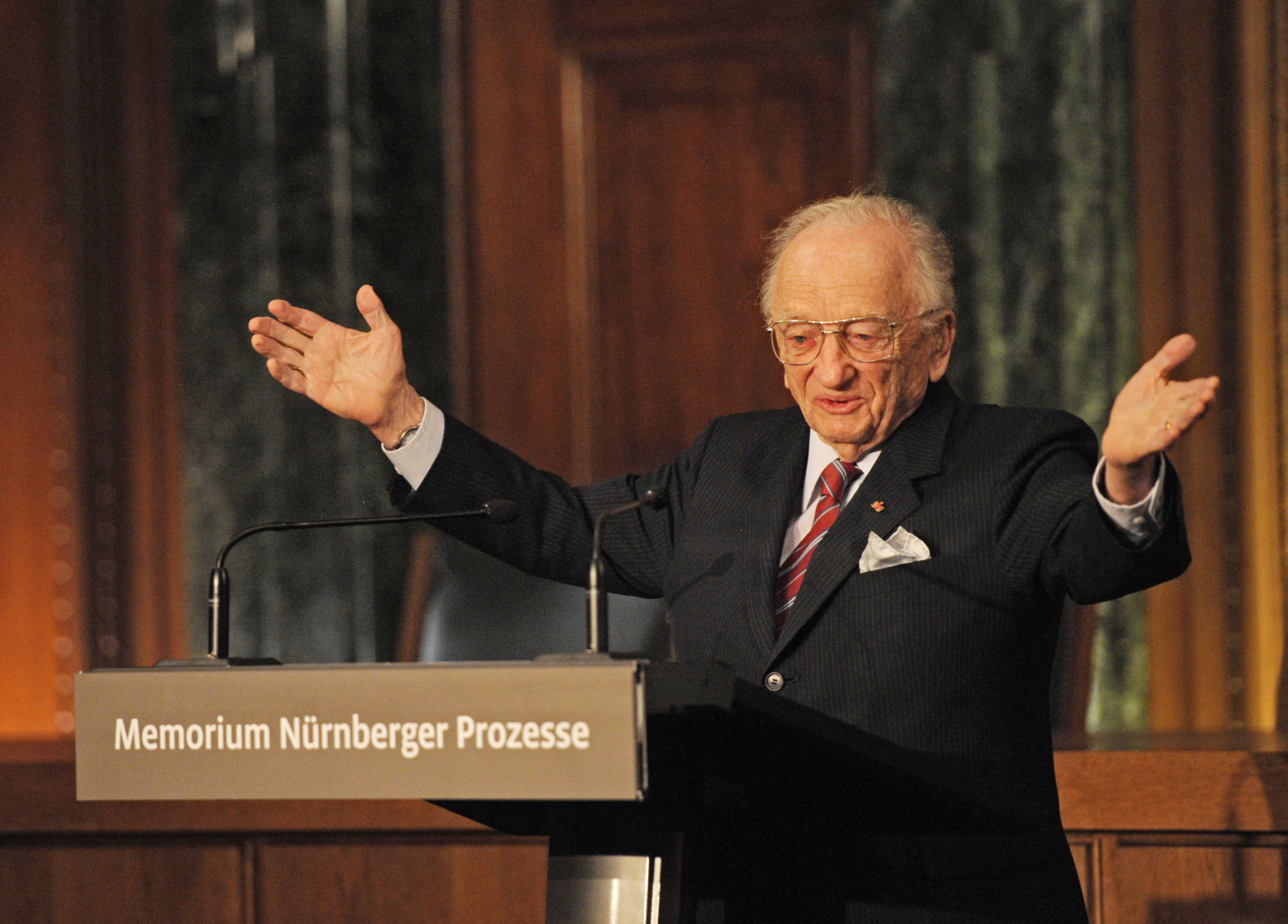 House passes bill honoring last surviving Nuremberg prosecutor with Medal of Honor