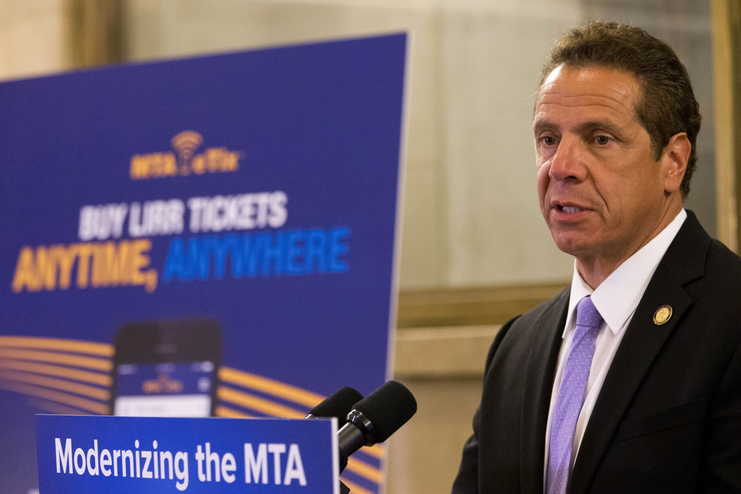 Cuomo, lawmakers appear near deal to reshape MTA leadership