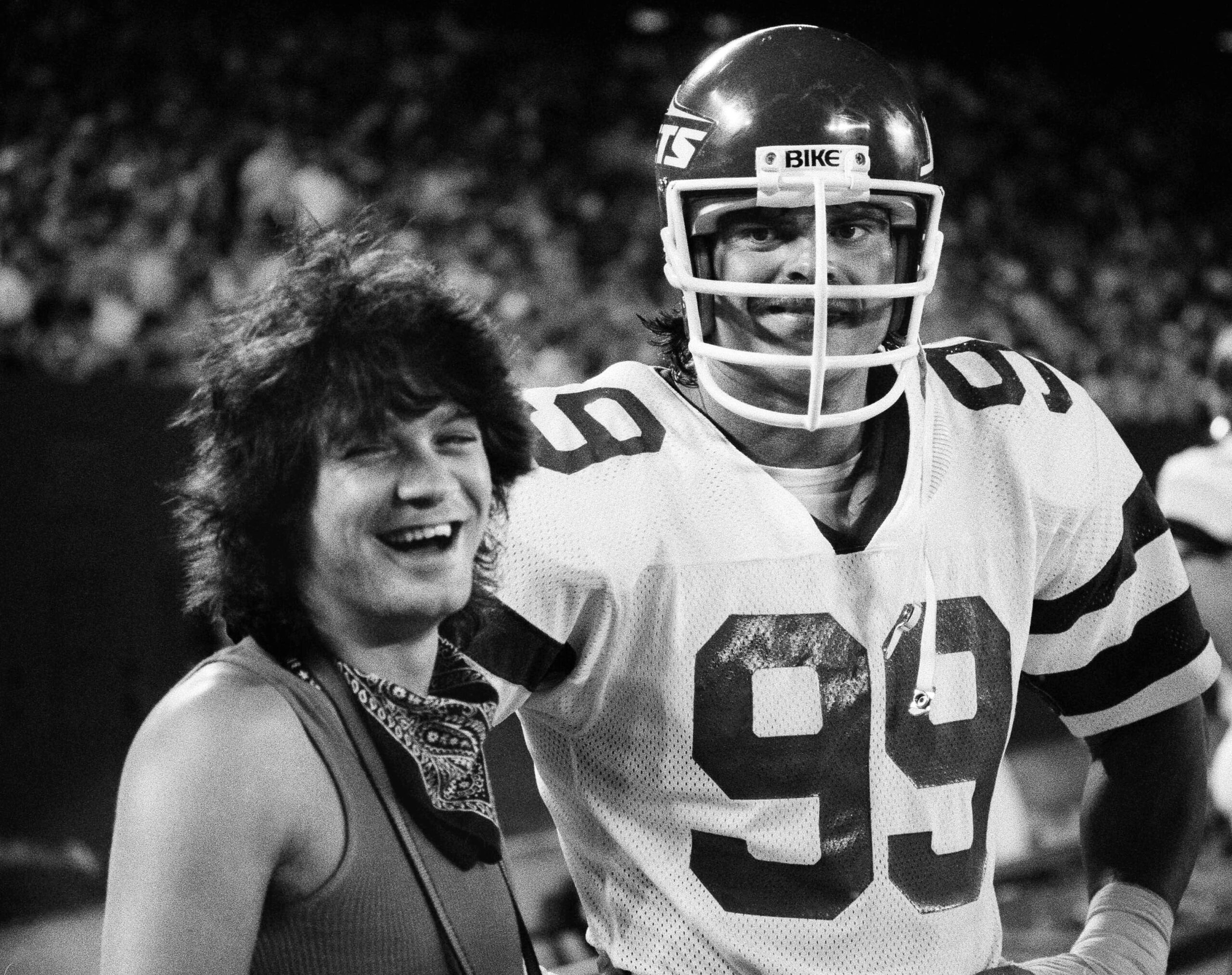 Eddie Van Halen, Mark Gastineau