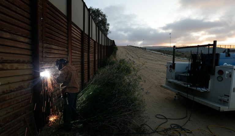 Mexico pays US in new deal to jail or fine people caught cutting border fence