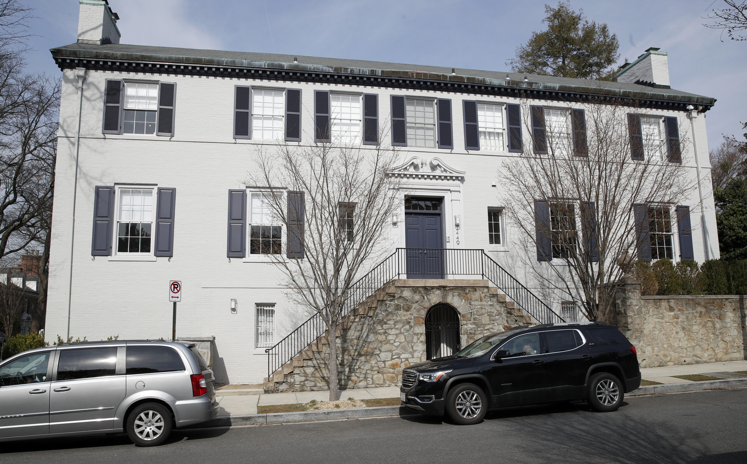 ‘Superb tenants’: Trump-Kushner DC home on real estate market