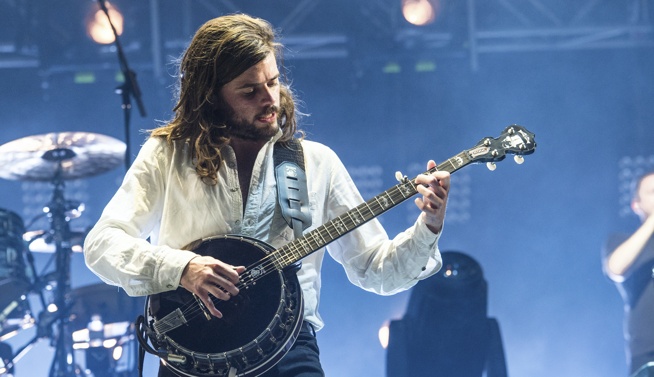 Mumford & Sons banjoist knows how to fight cancel culture
