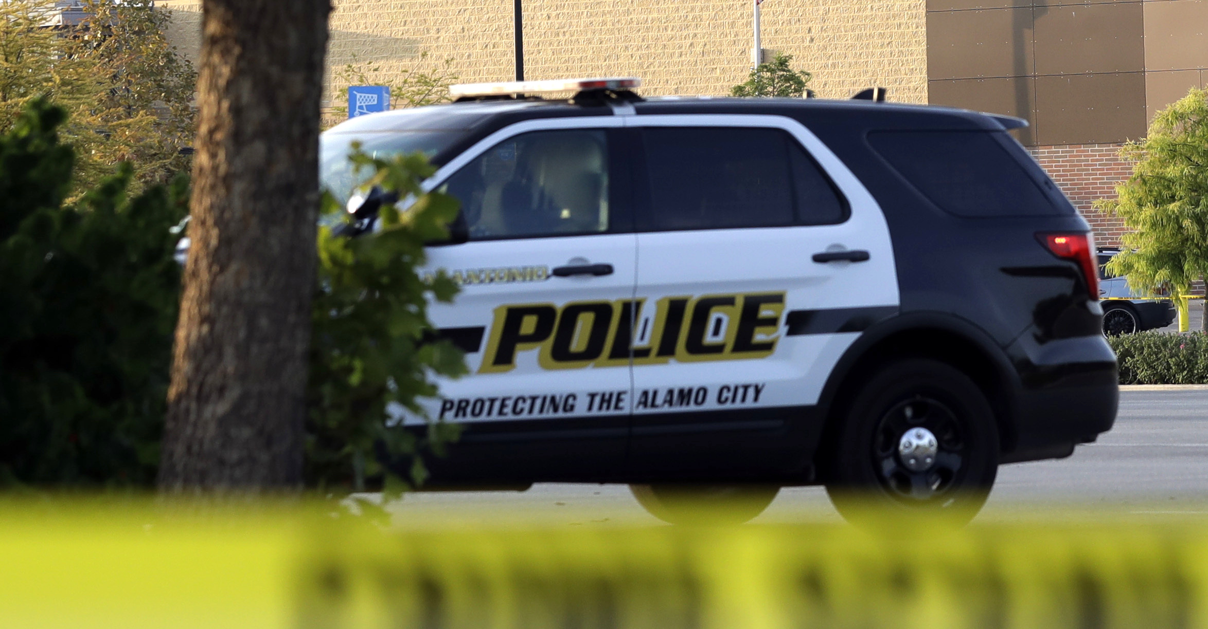 Man shot dead after breaking into San Antonio home