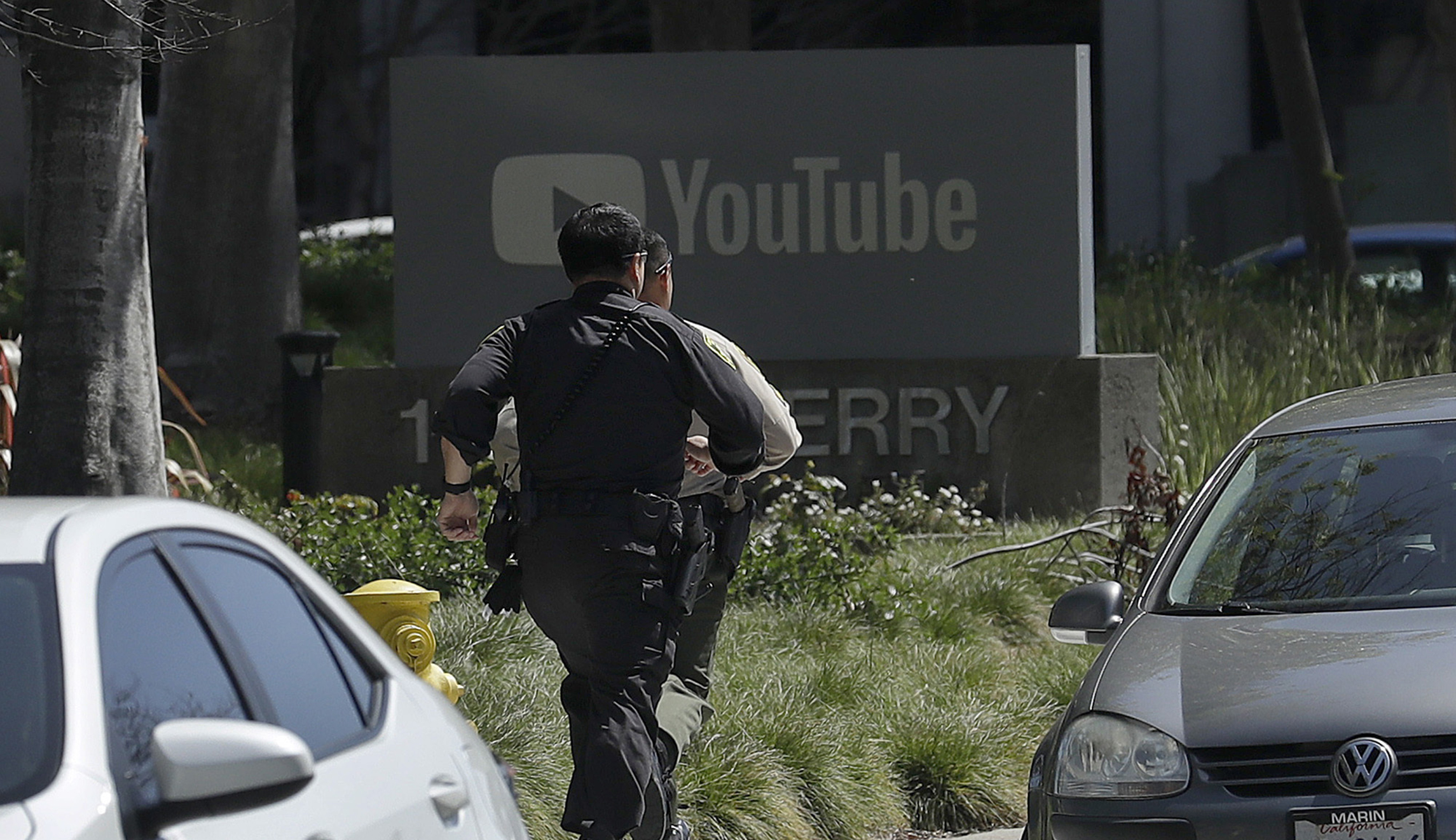 Trump briefed on YouTube shooting, thanks law enforcement and first responders