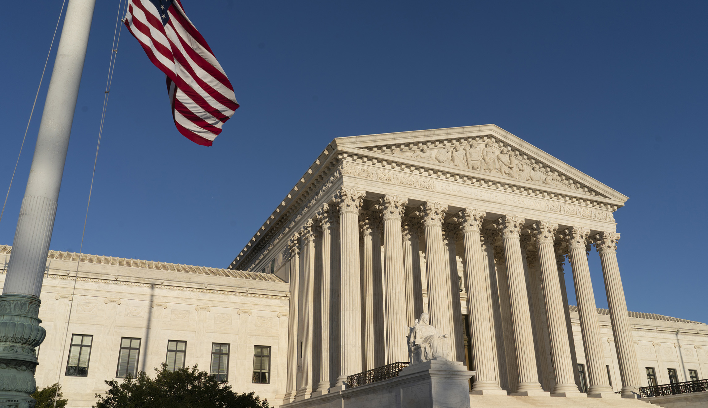 Supreme Court says police need warrant to search vehicle located near home