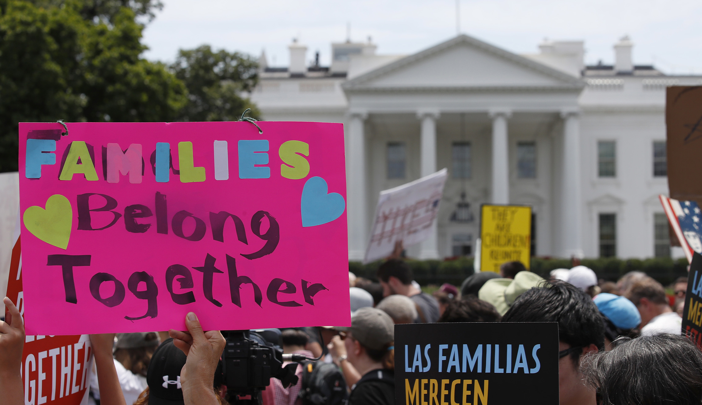 Judge gives Trump administration more time to reunite separated families