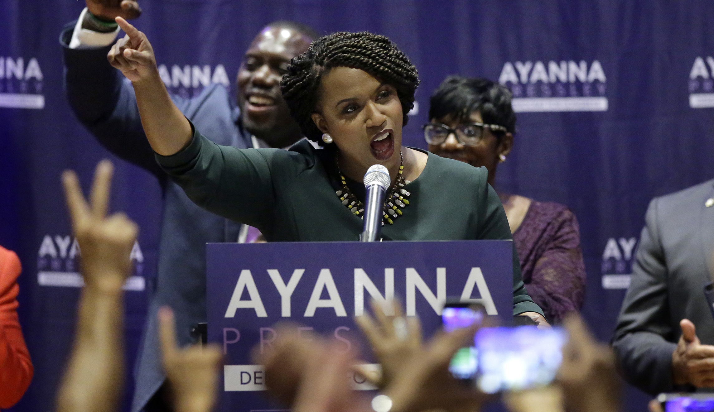 Is a Tea Party of the Left brewing inside the Democratic Party?