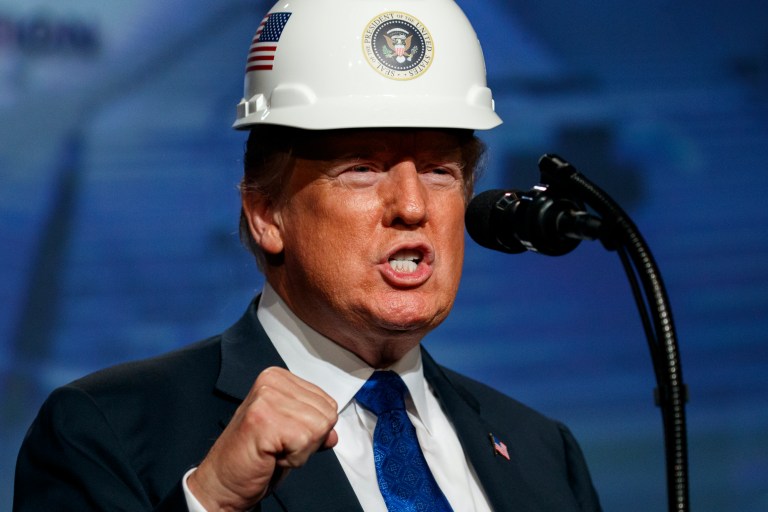 Not just suburbanites: Trump has a problem with noncollege white voters too