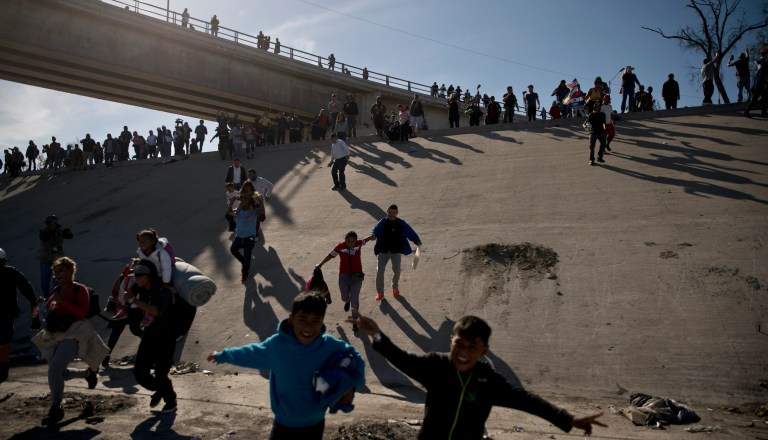 Border agents’ use of tear gas against migrant caravan did not violate policy: Auditor