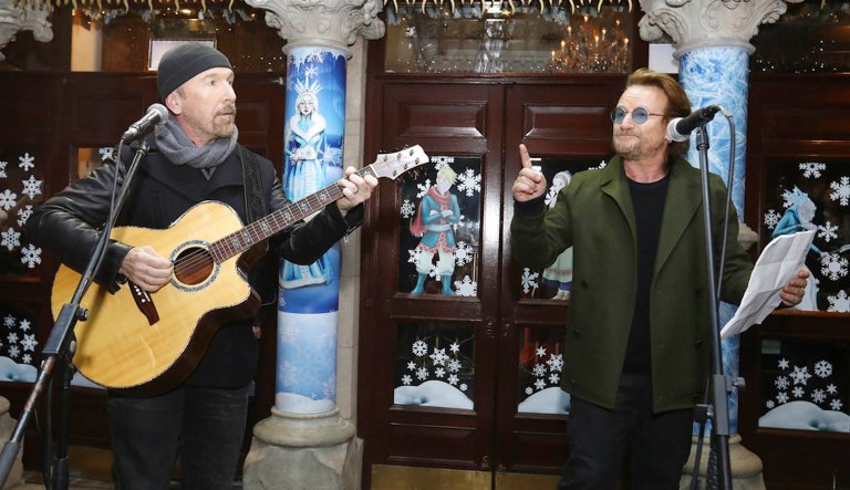 U2’s Bono and the Edge perform surprise concert in Ukraine