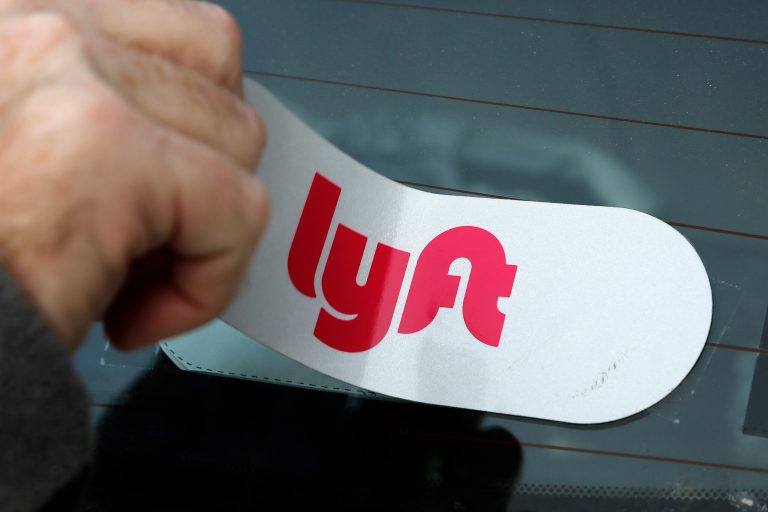 Illinois woman joins lawsuits against Lyft for failure to protect passengers and drivers