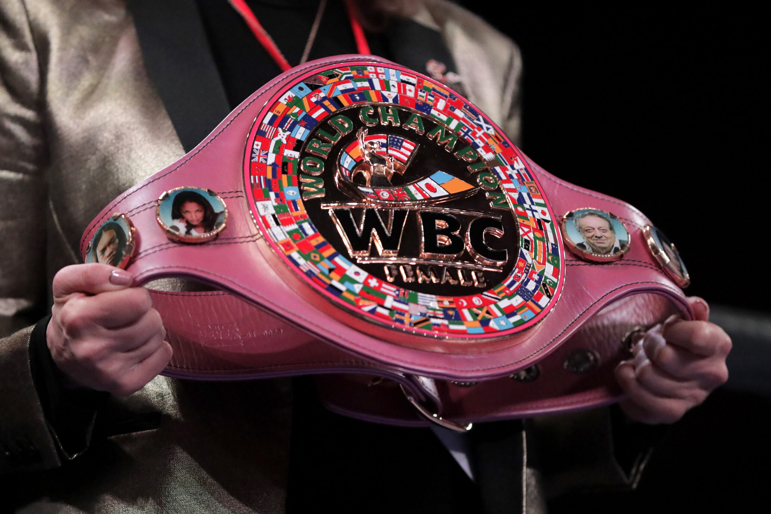 One top boxing organization wants to let men fight women in the ring