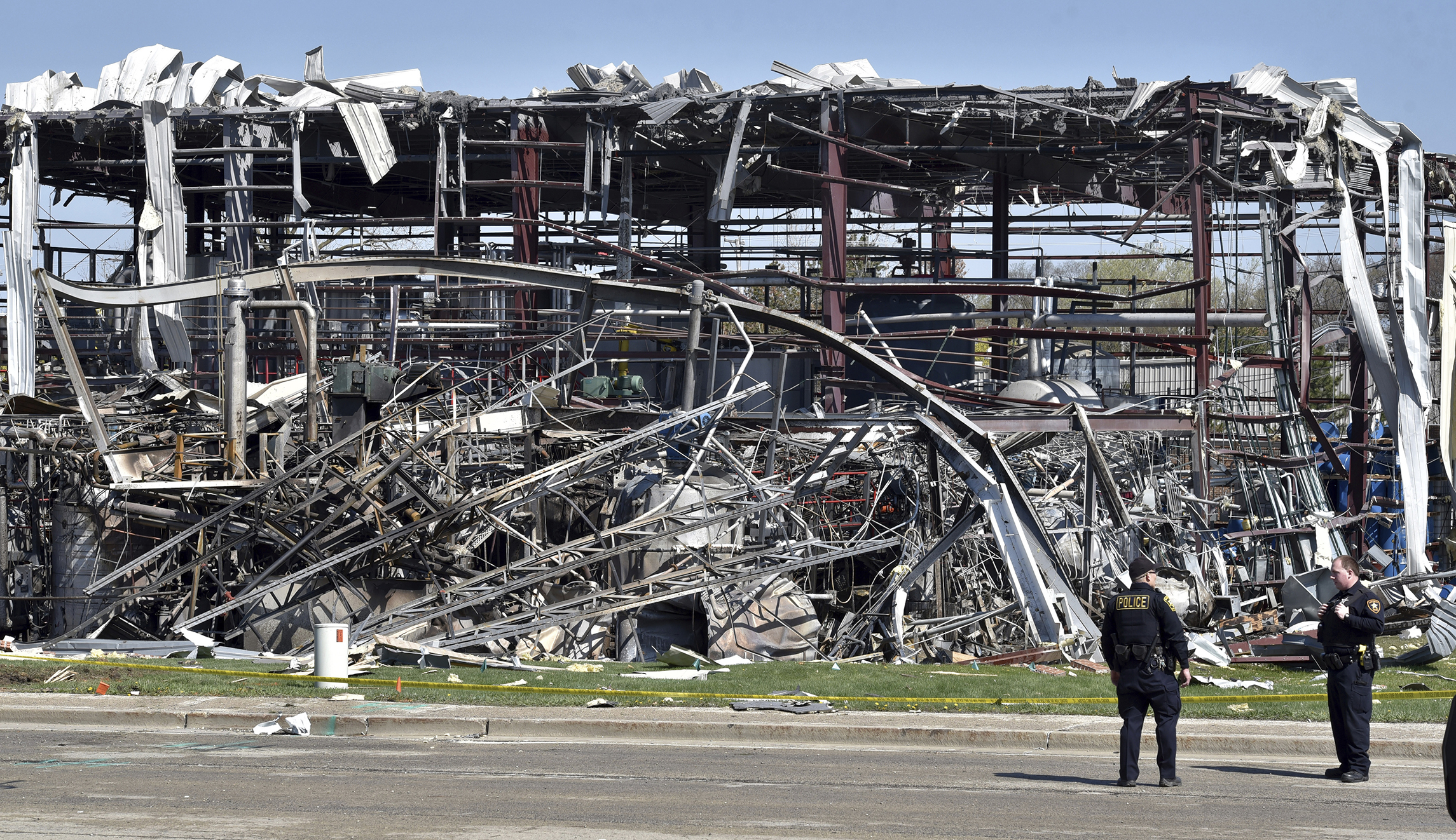 1 body found, 2 more believed dead in Illinois plant blast