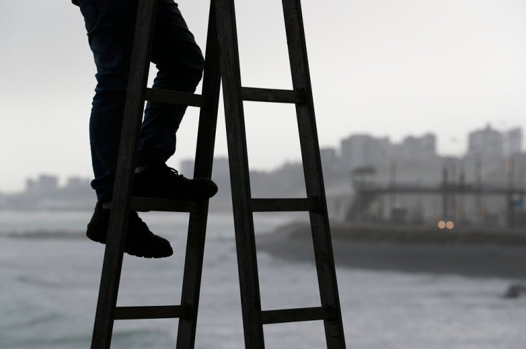 Man who died after falling from ladder ruled a coronavirus death by doctors: Report