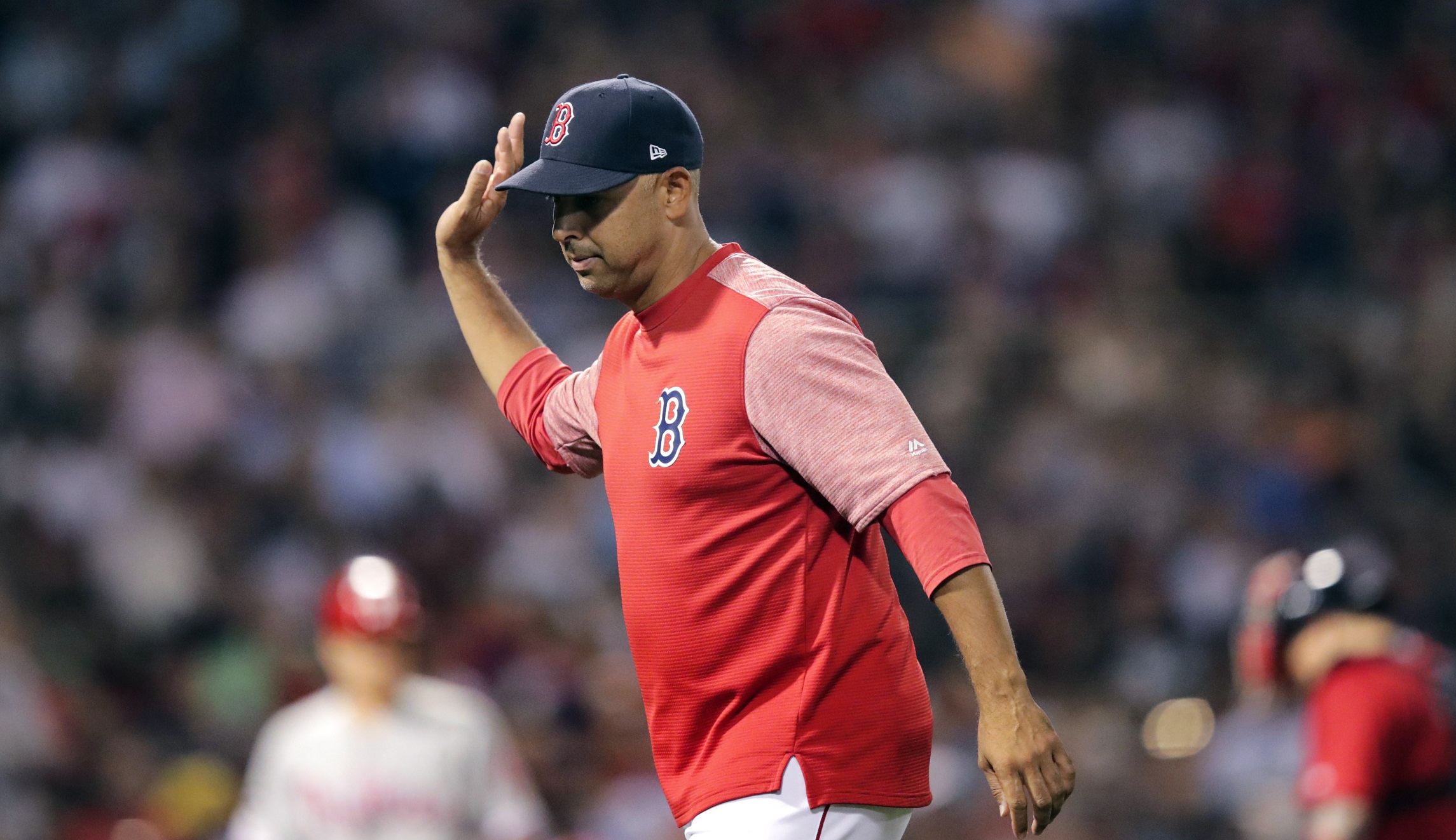 MLB lets Red Sox off easy in cheating scandal