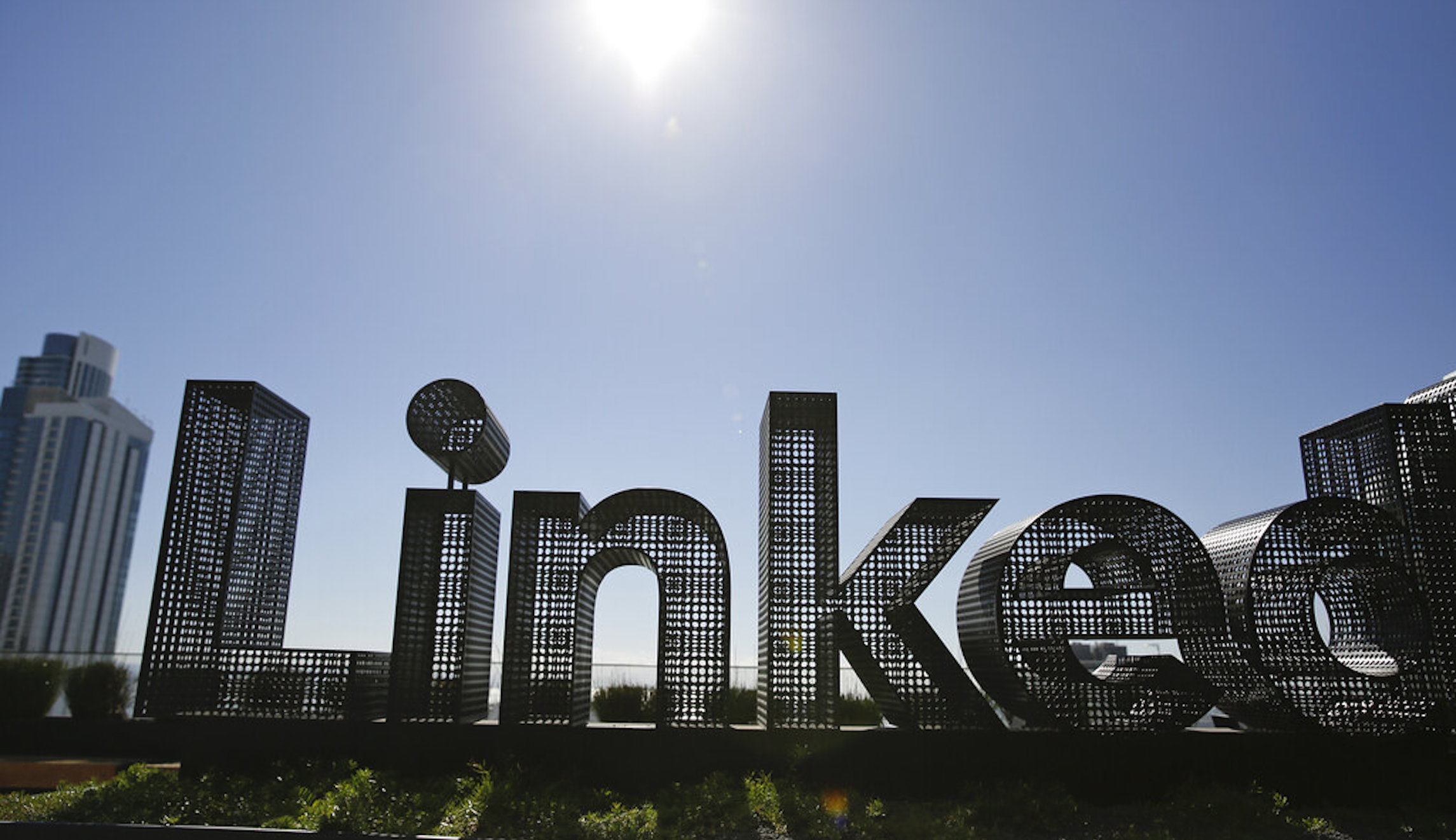 Top Republican torches LinkedIn for censoring Americans at the request of China