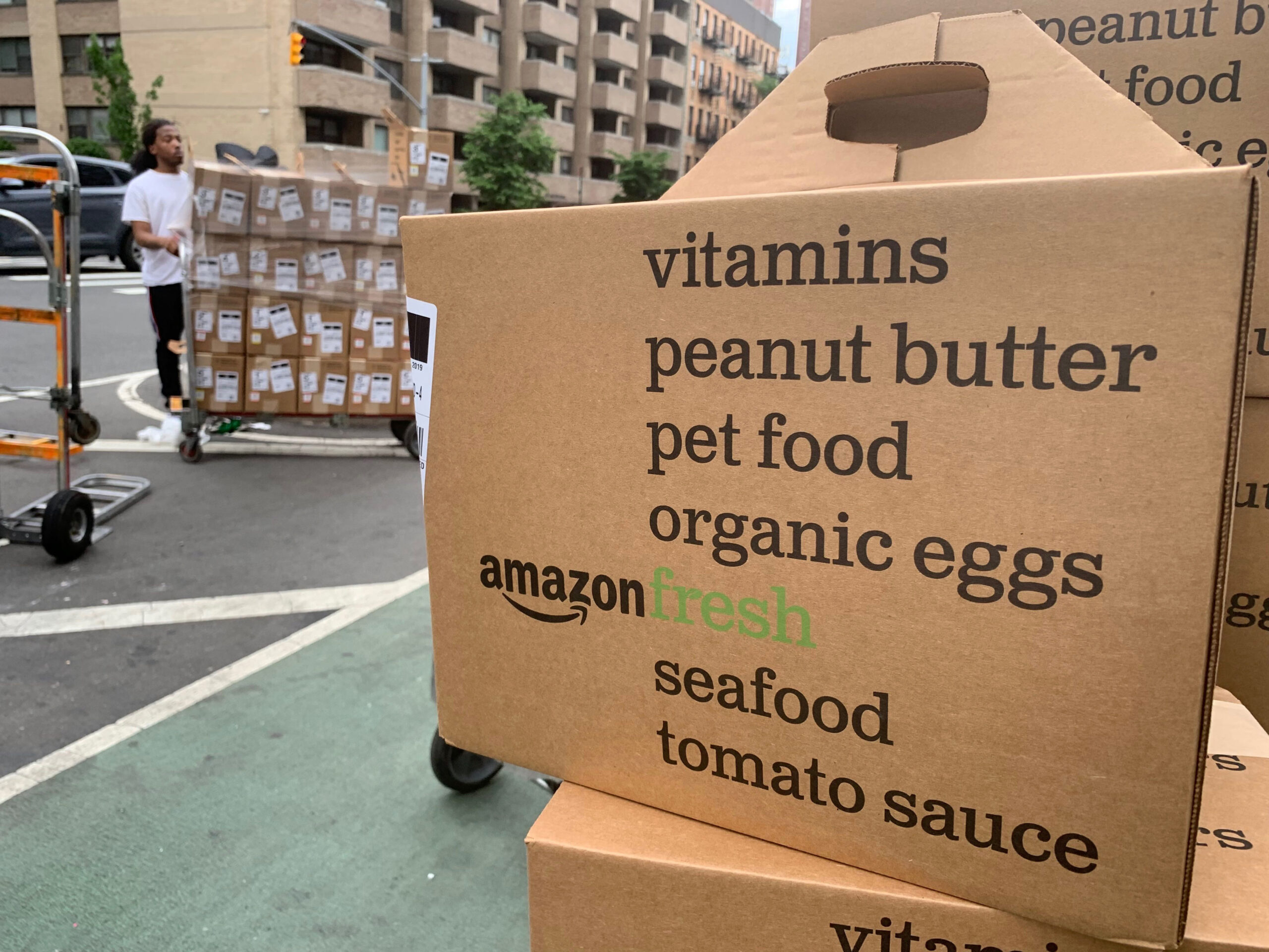 Amazon Fresh to remove free grocery delivery for orders under $150