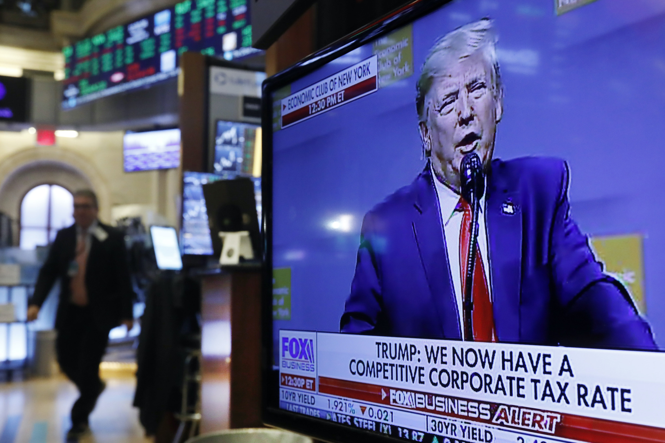 Trump populism plays havoc with Chamber of Commerce-GOP alliance