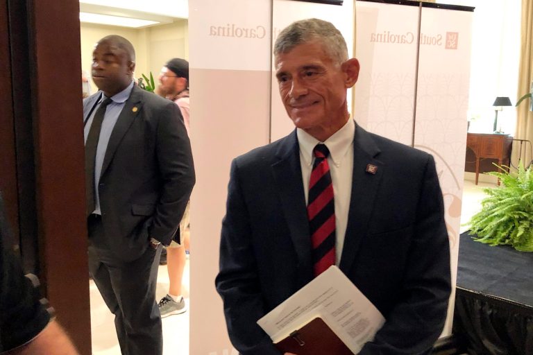 University president resigns after admitting to plagiarizing part of commencement address