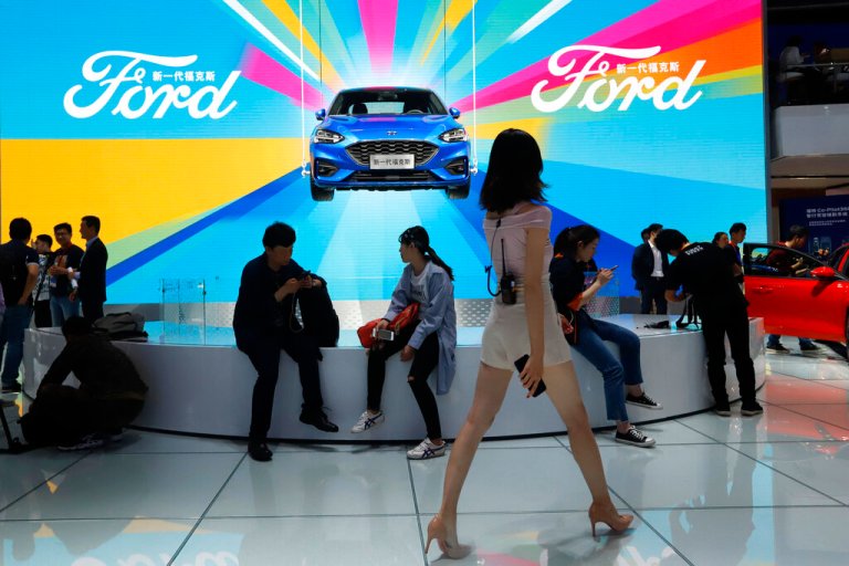 Tax cut proponents blame weak business investment on Trump trade wars