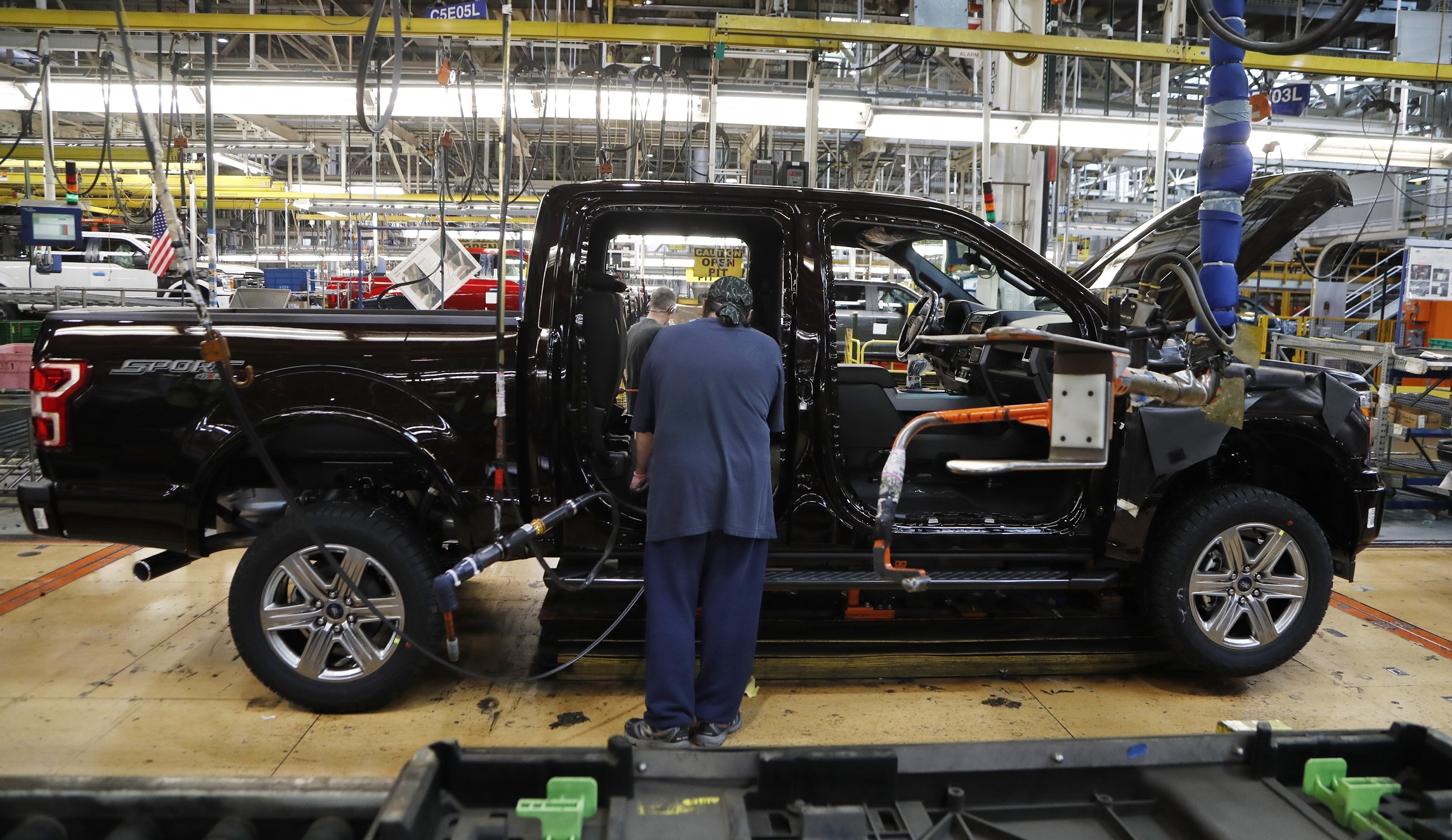 Rep. Ron Estes: Trump’s new auto efficiency rule a win for the economy and environment