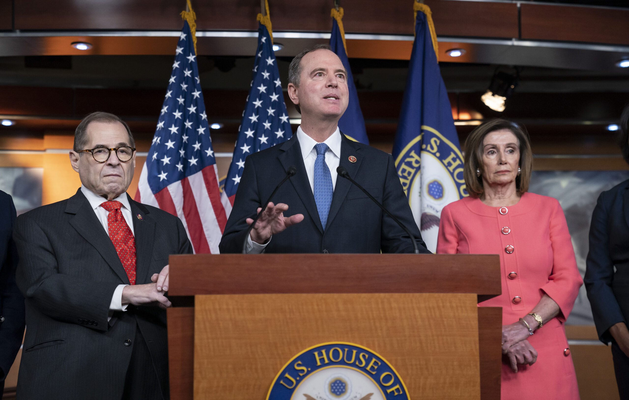 Pelosi rallies support for watchdog inquiry into Trump DOJ seizing House Democrats’ data
