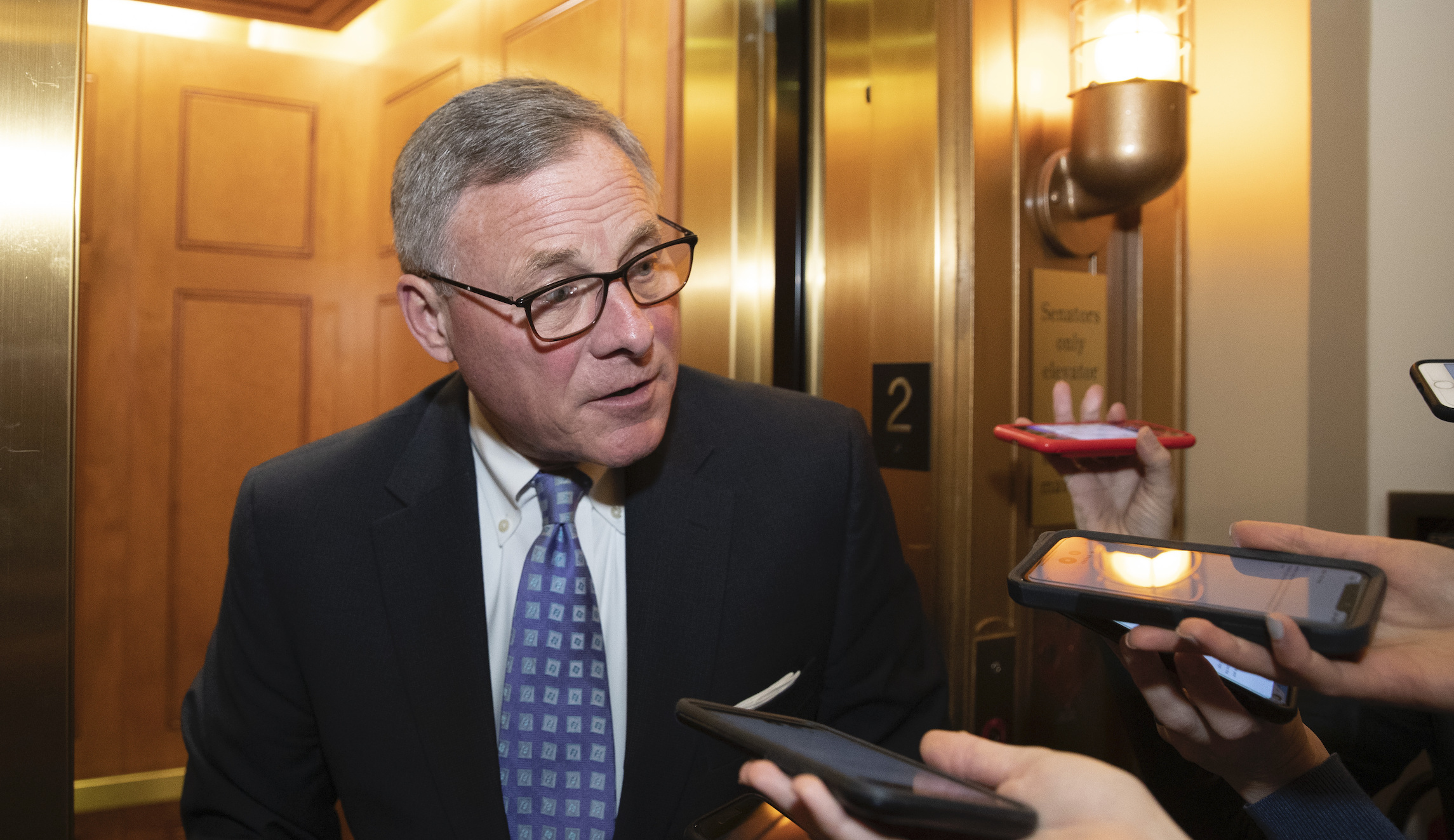 Majority in North Carolina say Richard Burr should resign for selling stocks ahead of pandemic: Poll